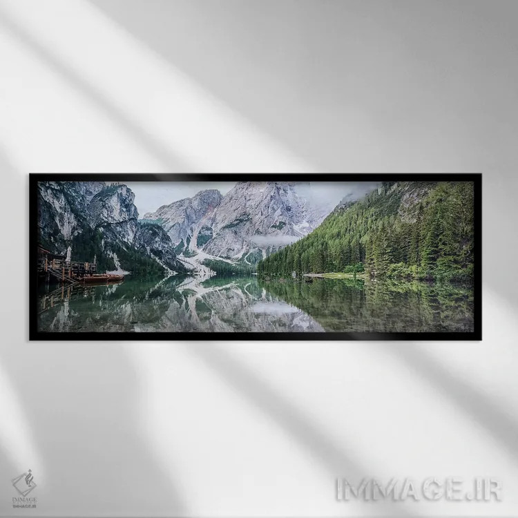 تابلو منظرهٔ کوهستانی اثر مانجیک پیکچرز (استودیو عکاسی یا فیلمسازی) - نمای قابدار مشکی