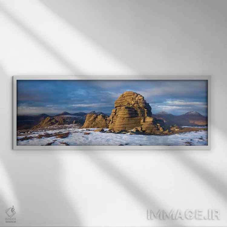 تابلو سنگهای قله، اسلیو بینین، کوههای مورنه، شهرستان داون، استان اولستر، ایرلند شمالی، بریتانیا اثر گارث مککورمک - نمای قابدار سفید