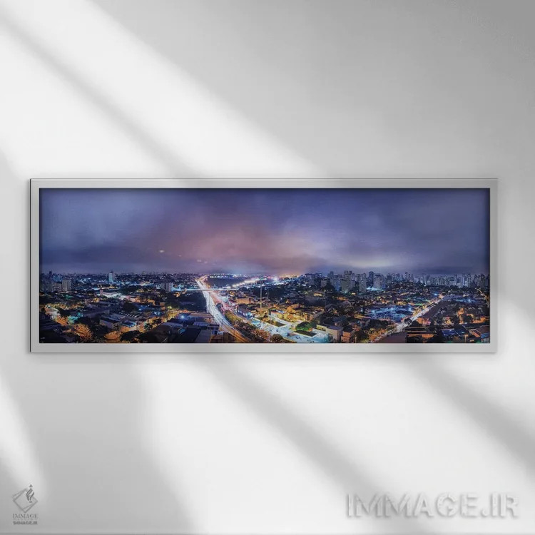 تابلو پانورامای چشمانداز شب شهر اثر گلاوکو منهالی - نمای قابدار سفید
