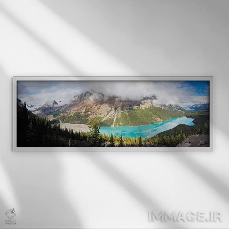 تابلو نمای پانورامای هوایی از دریاچه پیتو، آلبرتا، کانادا اثر جورج اوزه - نمای قابدار سفید