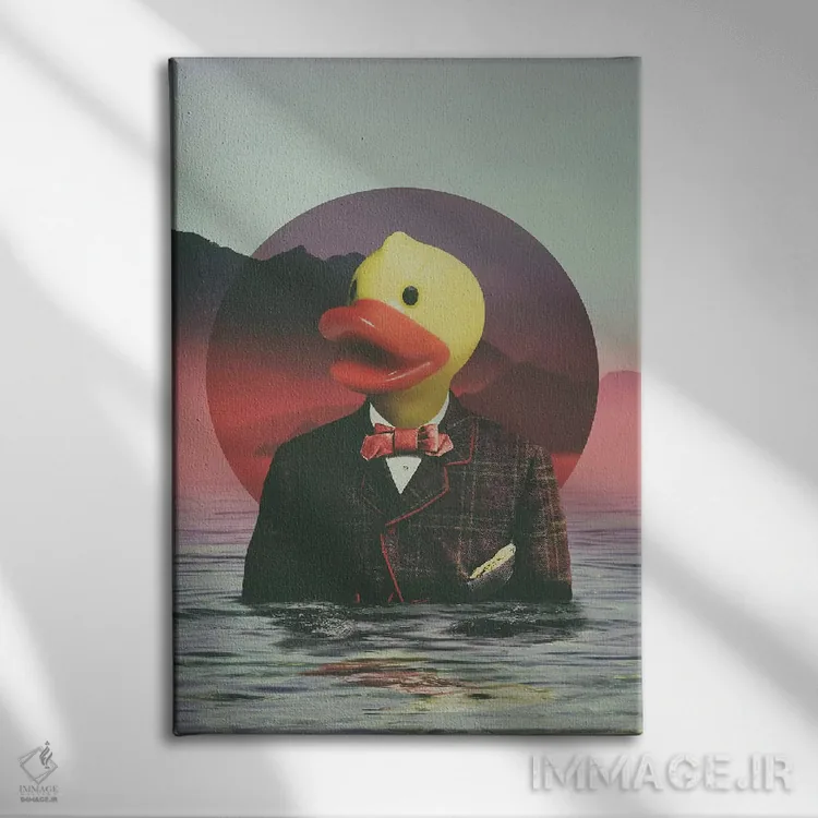 تابلو اردک پلاستیکی اثر علی گولچ - نمای روبهرو روی دیوار