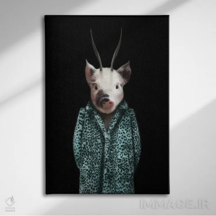 تابلو پرسی خوکچه در لباس آبی اثر آرک و گوستز (گروه هنری) - نمای روبهرو روی دیوار