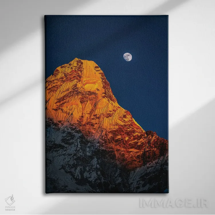 تابلو اورست و ماه در ساعت آبی هیمالیا نپال (قسمت دوم) اثر الکس جی پرز - نمای روبهرو روی دیوار