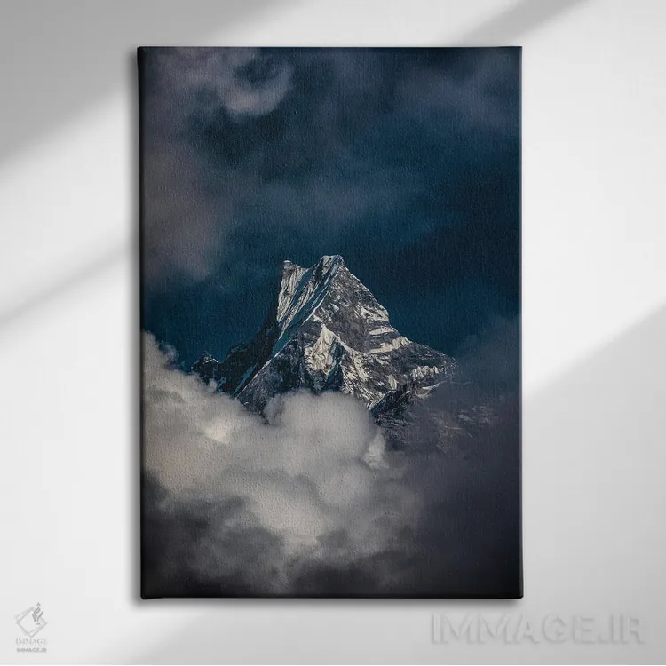 تابلو اورست در میان ابرهای هیمالیا نپال اثر الکس جی پرز - نمای روبهرو روی دیوار