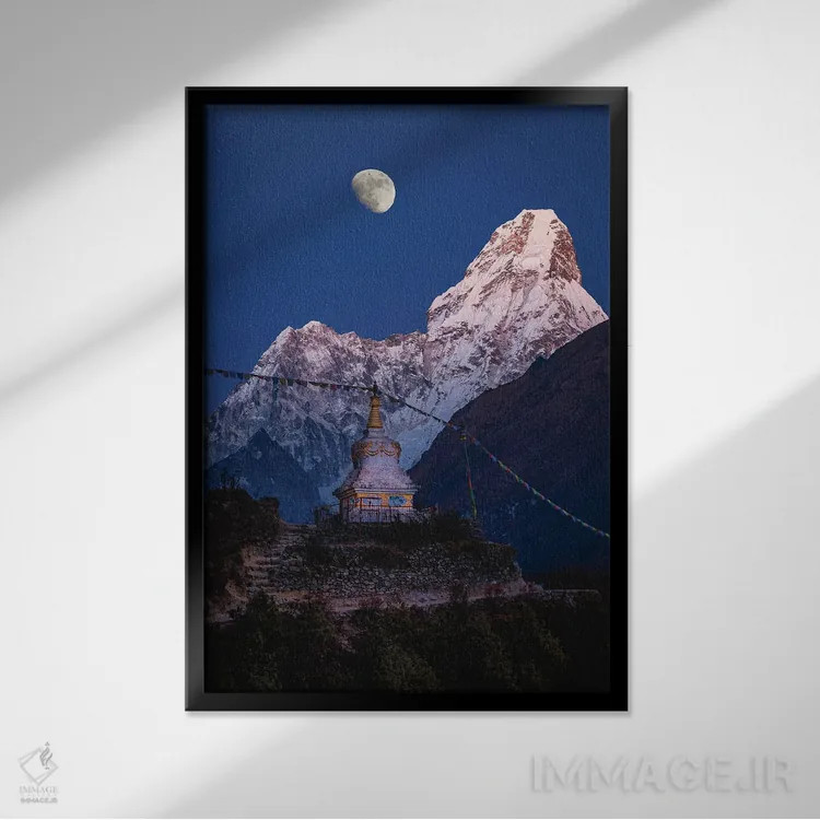تابلو اورست و ماه در ساعت آبی هیمالیا نپال (قسمت اول) اثر الکس جی پرز - نمای قابدار مشکی