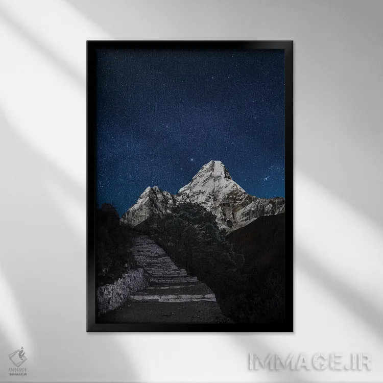 تابلو اورست شب پرستاره هیمالیا نپال اثر الکس جی پرز - نمای قابدار مشکی