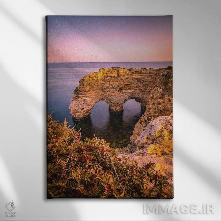 تابلو صخره قلبی شکل ساحل بنگیل پرتغال اثر الکس جی پرز - نمای روبهرو روی دیوار