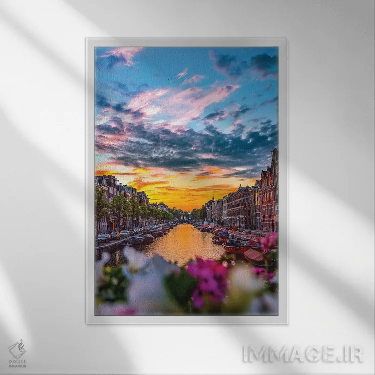 تابلو غروب کانال آمستردام هلند (قسمت دوم) اثر الکس جی پرز - نمای قابدار سفید