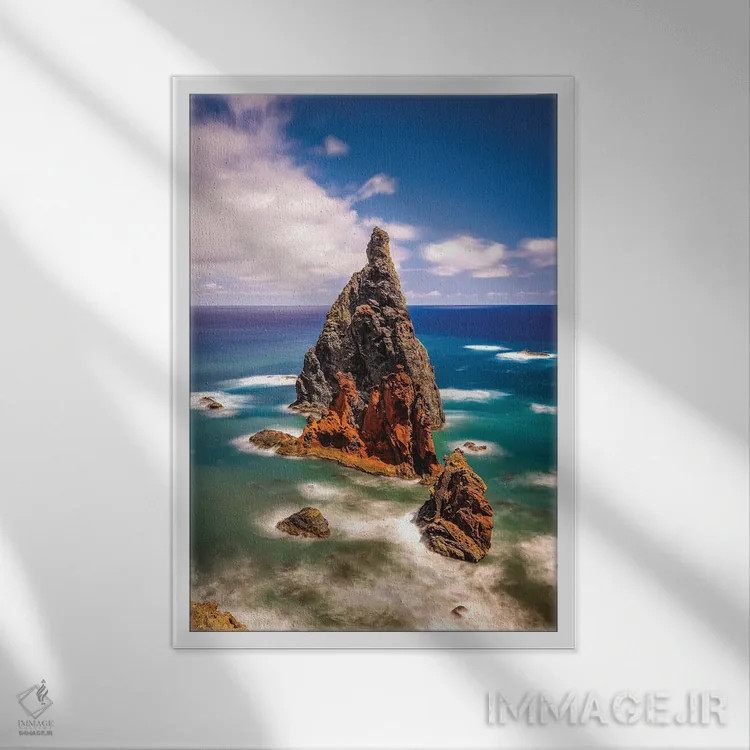 تابلو صخره جزیره مادیرا پرتغال اثر الکس جی پرز - نمای قابدار سفید