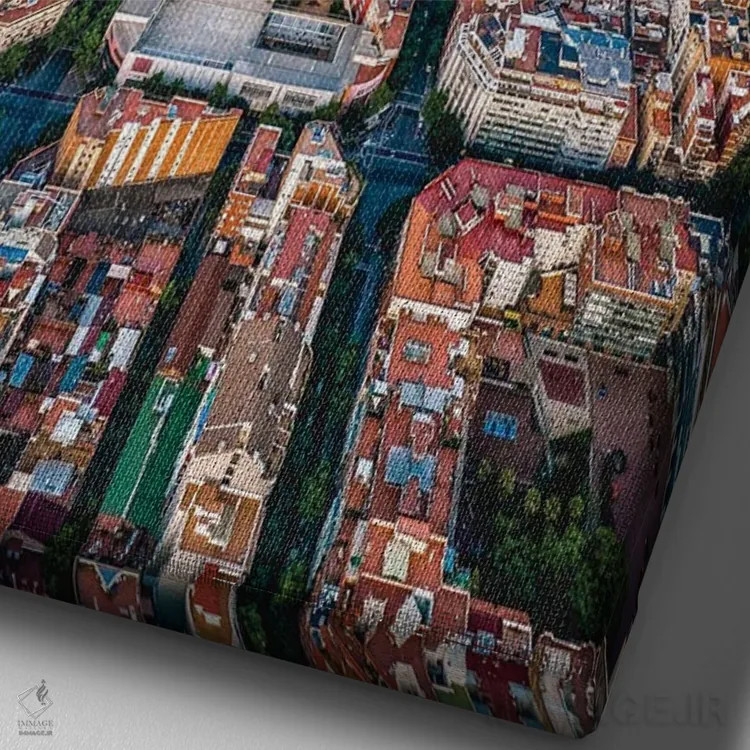 تابلو غروب شهر بارسلونا اسپانیا از بالا (الگوی شبکهای شهری) اثر الکس جی پرز - نمای نزدیک بافت بوم