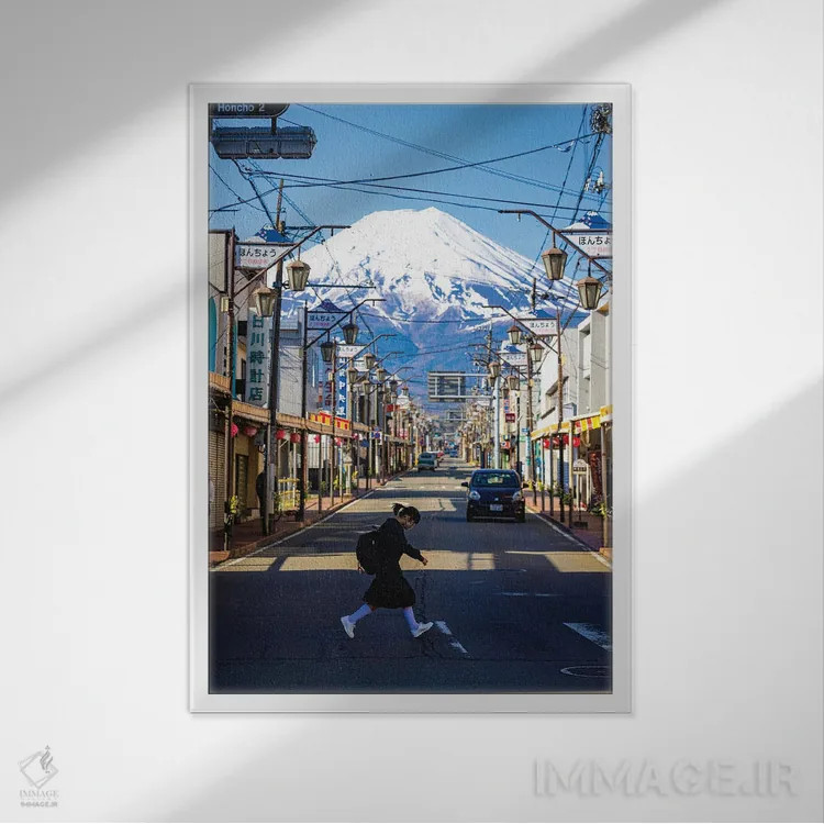 تابلو Japan II,منظره کوه فوجی از میان خیابانهای فوجینومیا، ژاپن (۲) اثر الکس جی پرز - نمای قابدار سفید