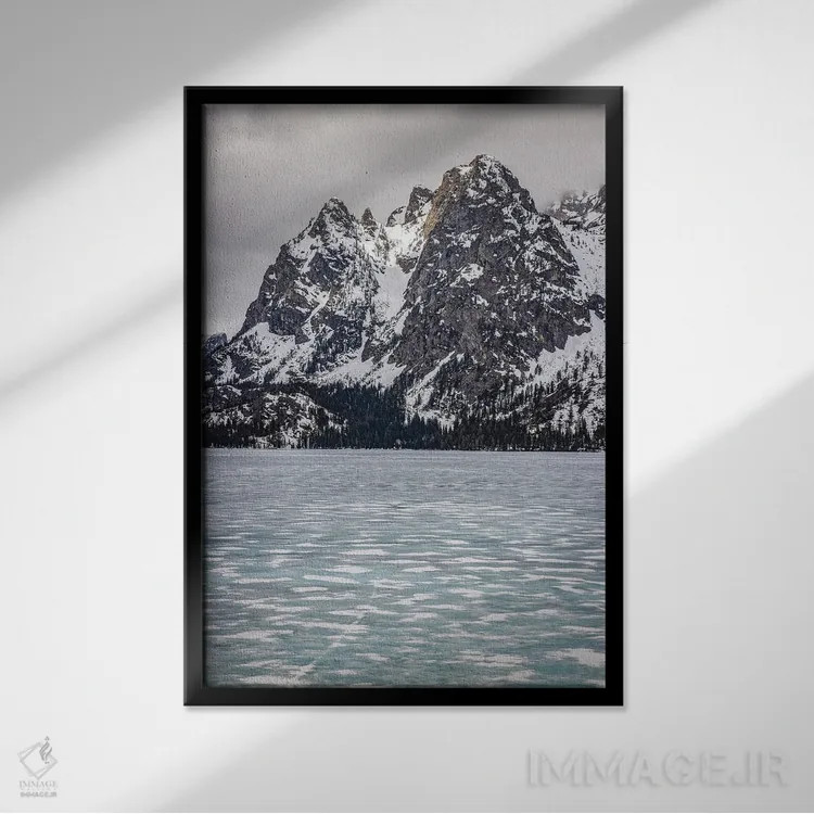 تابلو دریاچه یخزده کوههای بزرگ تیتون اثر الکس جی پرز - نمای قابدار مشکی