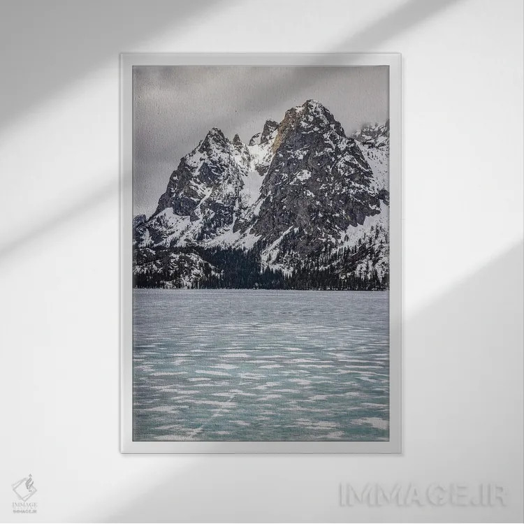 تابلو دریاچه یخزده کوههای بزرگ تیتون اثر الکس جی پرز - نمای قابدار سفید