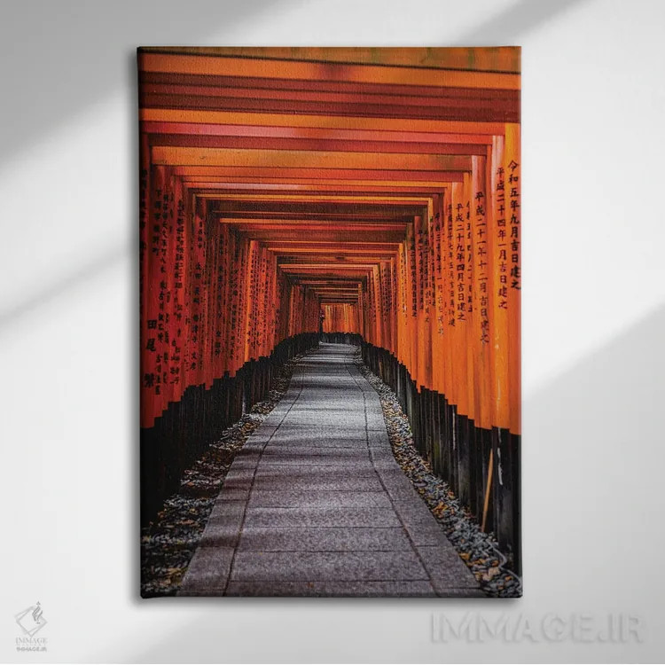 تابلو هزار دروازه معبد فوشیمی ایناری تایشا کیوتو ژاپن شماره ۲ اثر الکس جی پرز - نمای روبهرو روی دیوار