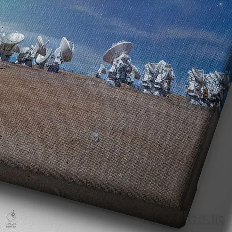 تابلو تلسکوپ رادیویی آلما و کهکشان راه شیری از دور اثر الکس جی پرز - نمای نزدیک بافت بوم