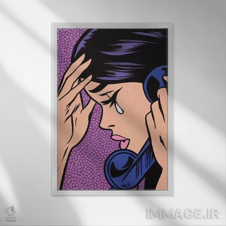 تابلو دختر کمیک گریان با تلفن اثر آلیسون گاتچل - نمای قابدار سفید