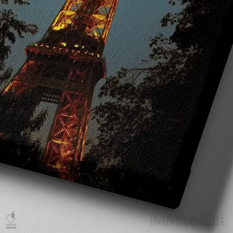 تابلو برج ایفل (فرانسه) اثر آن هادک - نمای نزدیک بافت بوم