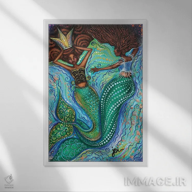 تابلو زیبایی تاجدار اثر اشلی جوی - نمای قابدار سفید