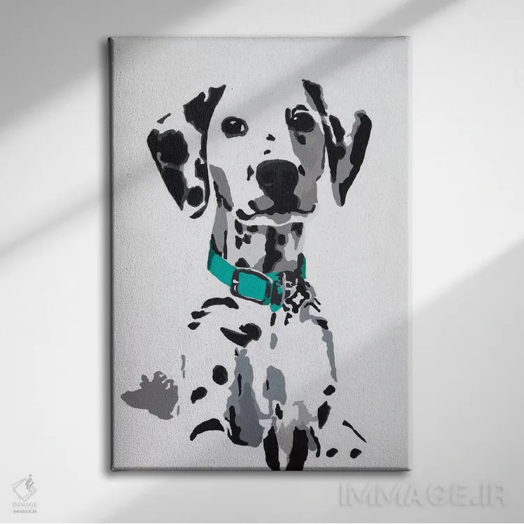 تابلو وینی پنجم (یقه سبزآبی) اثر جولی احمد - نمای روبهرو روی دیوار