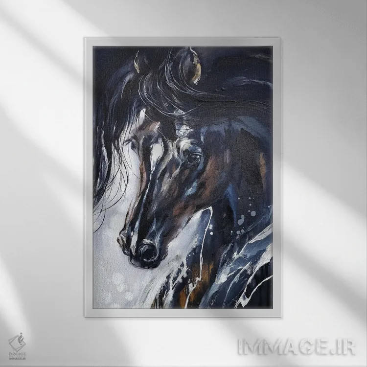 تابلو زیبایی پشت اثر آنا چر - نمای قابدار سفید