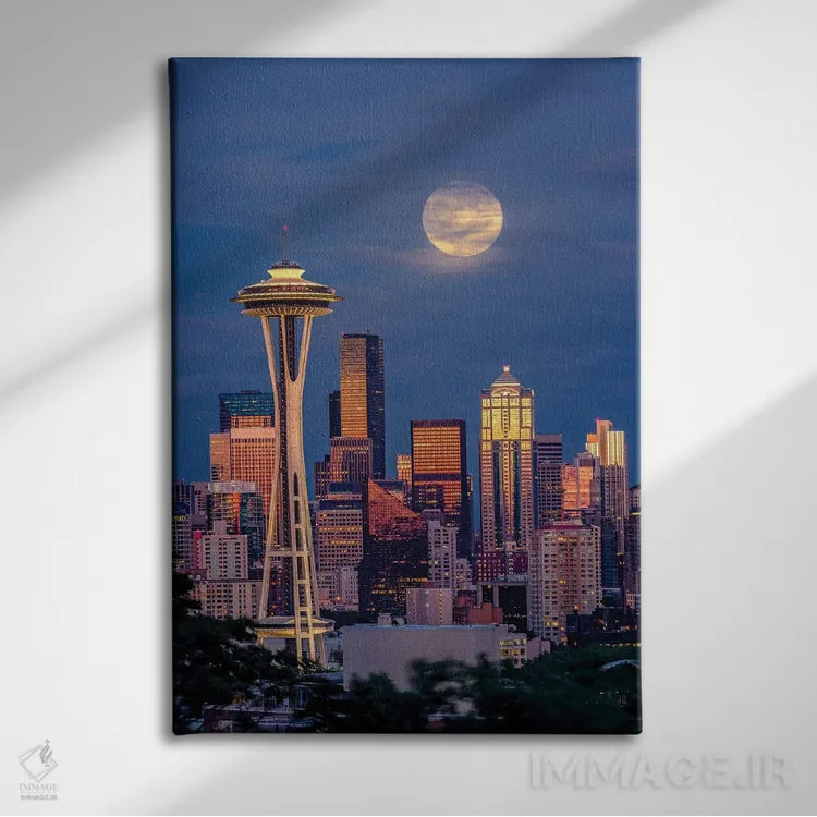 تابلو خط افق سیاتل و ماه فوقالعاده در گرگ و میش، سیاتل، ایالت واشنگتن اثر آدام جونز - نمای روبهرو روی دیوار