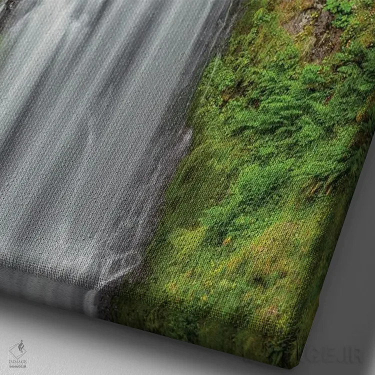 تابلو آبشار مولتنومه، تنگه رودخانه کلمبیا، اورگن اثر آدام جونز - نمای نزدیک بافت بوم