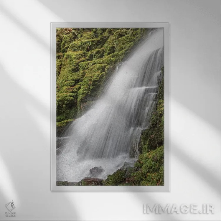 تابلو آبشار وایت برنچ، کوههای کسکیدز اورگن (۱) اثر آدام جونز - نمای قابدار سفید