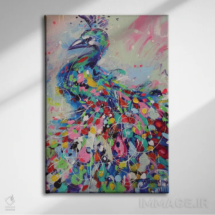 تابلو پرتره رنگارنگ طاووس اثر آلیاکساندرا تسسارسکایا - نمای روبهرو روی دیوار