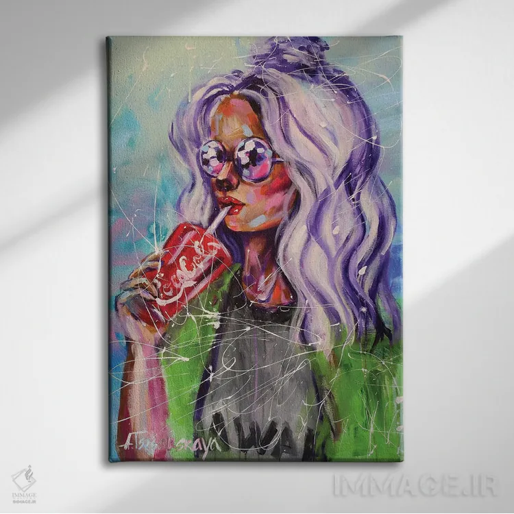 تابلو کوکاکولا اثر آلیاکساندرا تسسارسکایا - نمای روبهرو روی دیوار