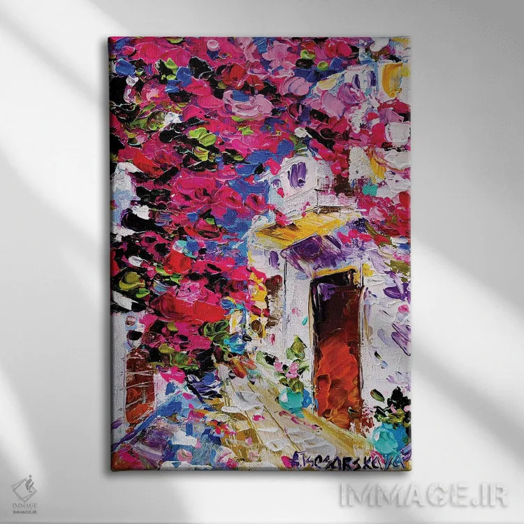 تابلو خیابانی در یونان اثر آلیاکساندرا تسسارسکایا - نمای روبهرو روی دیوار