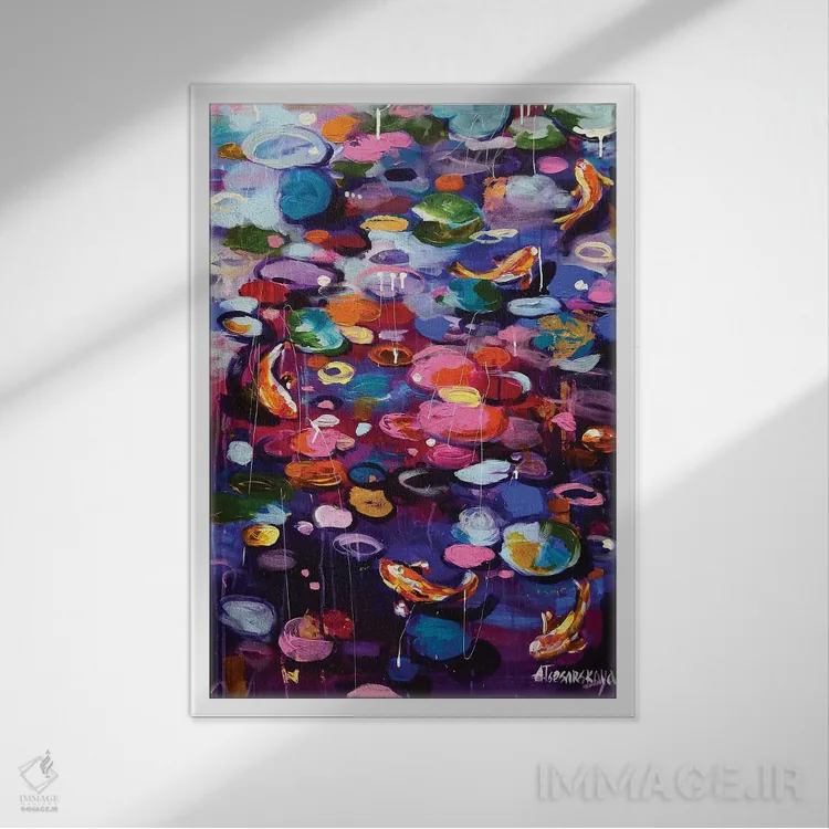 تابلو ماهی کوی اثر آلیاکساندرا تسسارسکایا - نمای قابدار سفید