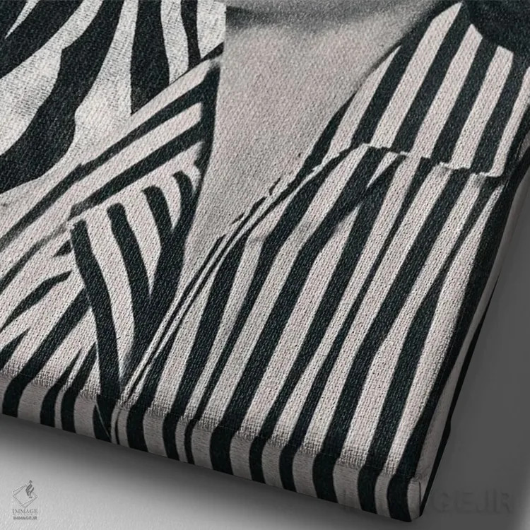 تابلو زمین در دستان ما اثر آندریاس لیه - نمای نزدیک بافت بوم