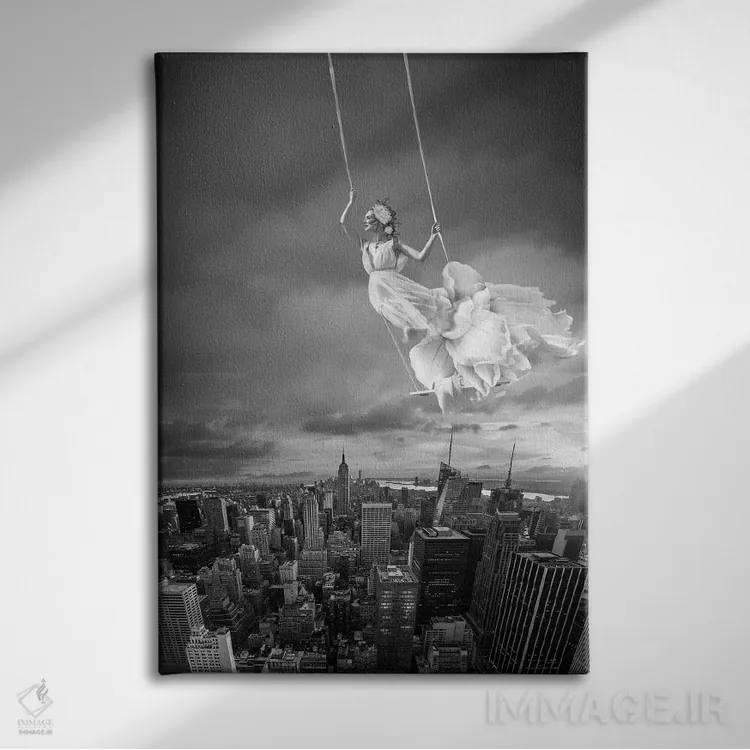 تابلو تاب اثر تاتیانا آمرِین - نمای روبهرو روی دیوار