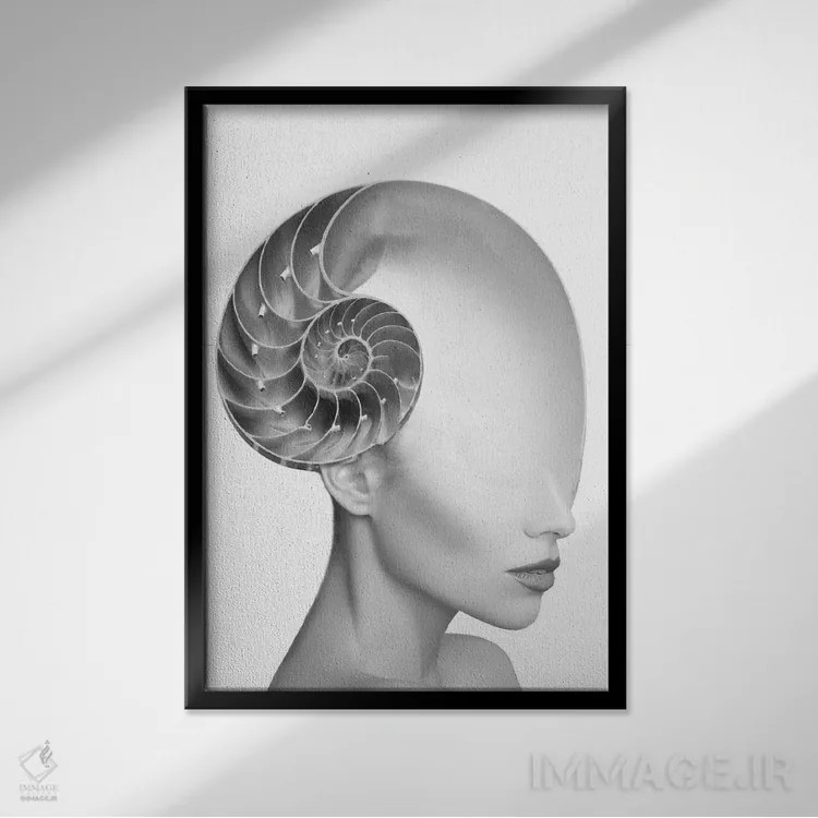 تابلو بانوی صدف اثر تاتیانا آمرِین - نمای قابدار مشکی