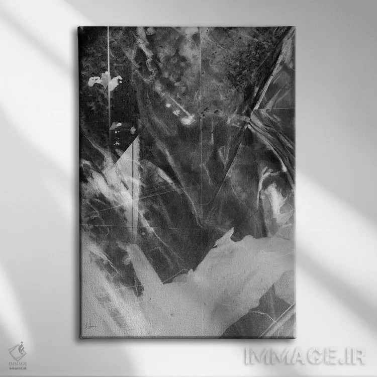 تابلو بلور سیاه اثر الکسیس مارکو - نمای روبهرو روی دیوار