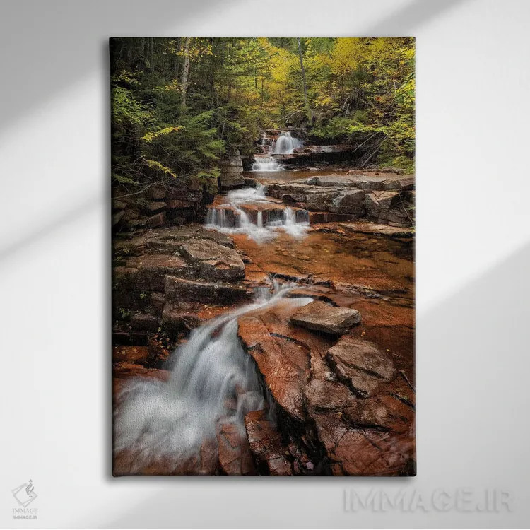 تابلو آمریکا، نیوهمپشایر، کوههای سفید، نمای پانورامای عمودی آبشار کولوسیوم اثر آن کالینز - نمای روبهرو روی دیوار