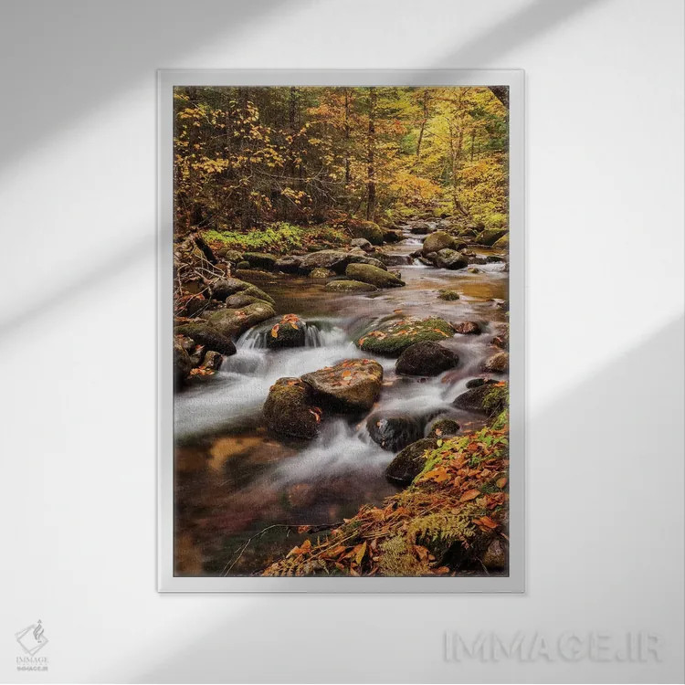 تابلو آمریکا، نیوهمپشایر، کوههای سفید، رنگهای پاییزی در بروک جفرسون ۲ اثر آن کالینز - نمای قابدار سفید