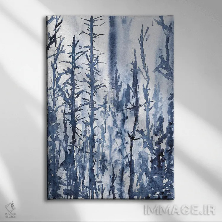 تابلو درختان مرموز آبی، منظرهٔ آبرنگ اثر آنا اوز - نمای روبهرو روی دیوار