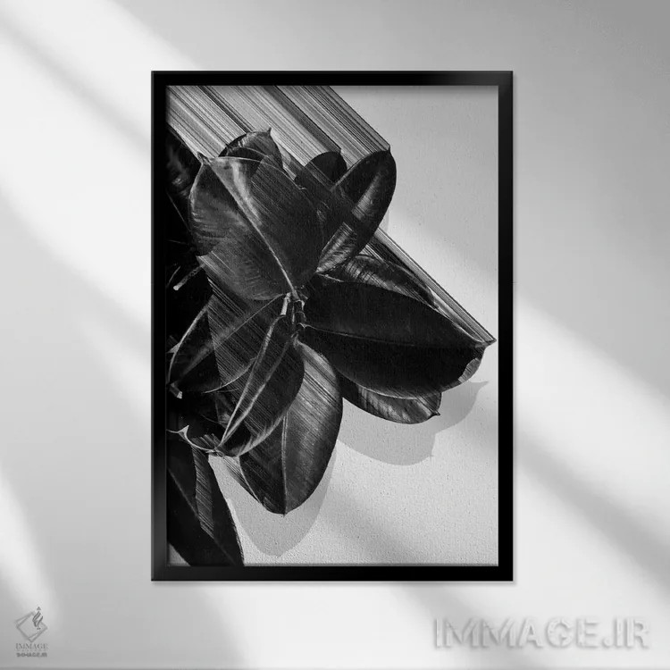 تابلو ما در سیاه و سفید خرد میشویم اثر آدام پریستر - نمای قابدار مشکی