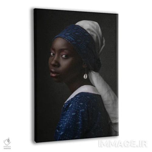 تابلو بانویی با گوشوارههای صدفی اثر آدنیران آدسانیا - نمای پرسپکتیو محصول