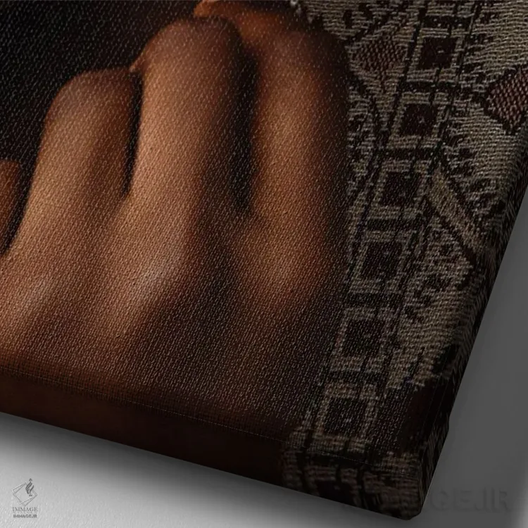 تابلو زن مرموز اثر آدنیران آدسانیا - نمای نزدیک بافت بوم