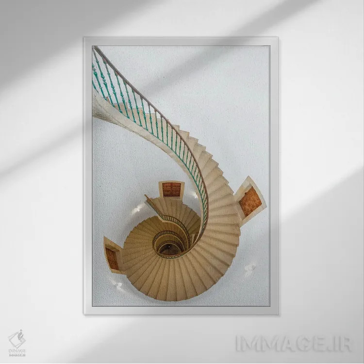 تابلو مارپیچ سهگانه اثر دیوید روِئلتو - نمای قابدار سفید