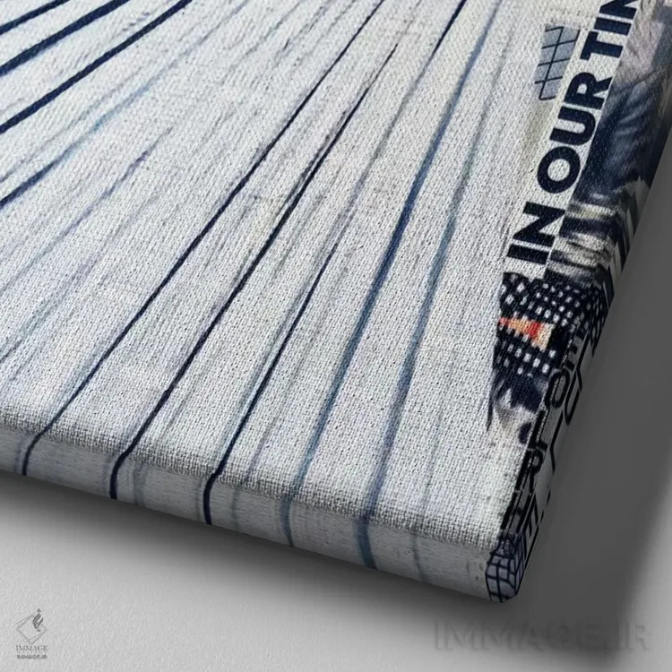 تابلو دوستدختر جذاب شما اثر آنی ترازو - نمای نزدیک بافت بوم