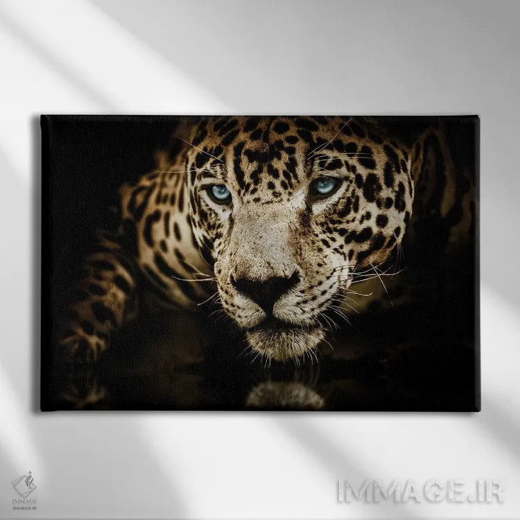 تابلو صورت جگوار اثر آدریان ویریو - نمای روبهرو روی دیوار