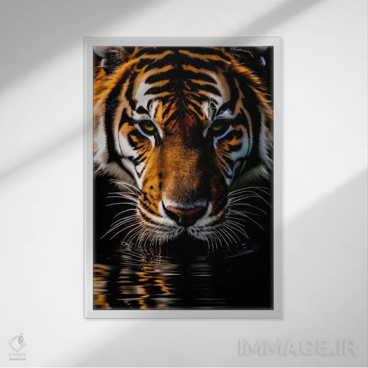 تابلو Animal,پرتره صورت ببر هنگام نوشیدن آب از دریاچه اثر آدریان ویریو - نمای قابدار سفید