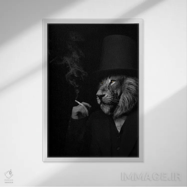 تابلو مرد به شکل شیر، سیاهوسفید و در حال سیگار کشیدن (فانتزی) اثر آدریان ویریو - نمای قابدار سفید