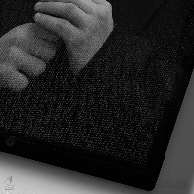 تابلو مرد به شکل شیر در حال روشن کردن سیگار، سیاهوسفید (فانتزی) اثر آدریان ویریو - نمای نزدیک بافت بوم