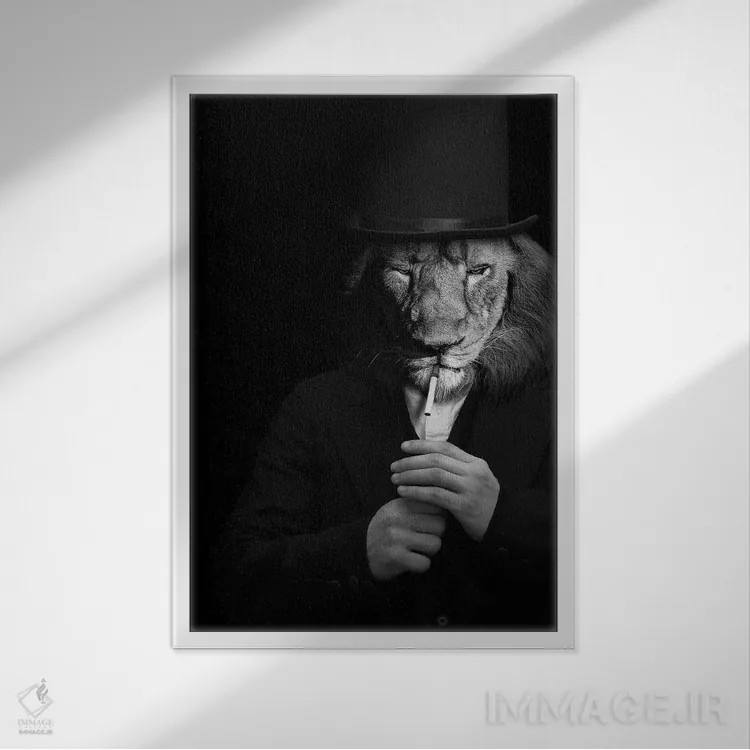 تابلو مرد به شکل شیر با کلاه در حال روشن کردن سیگار، سیاهوسفید (فانتزی) اثر آدریان ویریو - نمای قابدار سفید