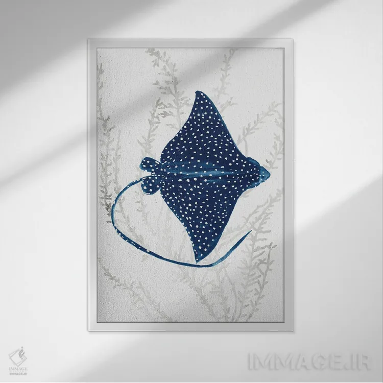 تابلو رِی ماهی آبی I (مانتا) اثر ایمی ویلسون - نمای قابدار سفید