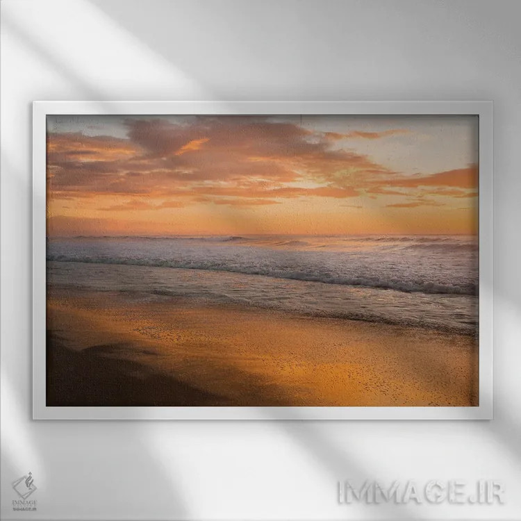 تابلو موجهای غروب اثر اندرو لِوِر - نمای قابدار سفید